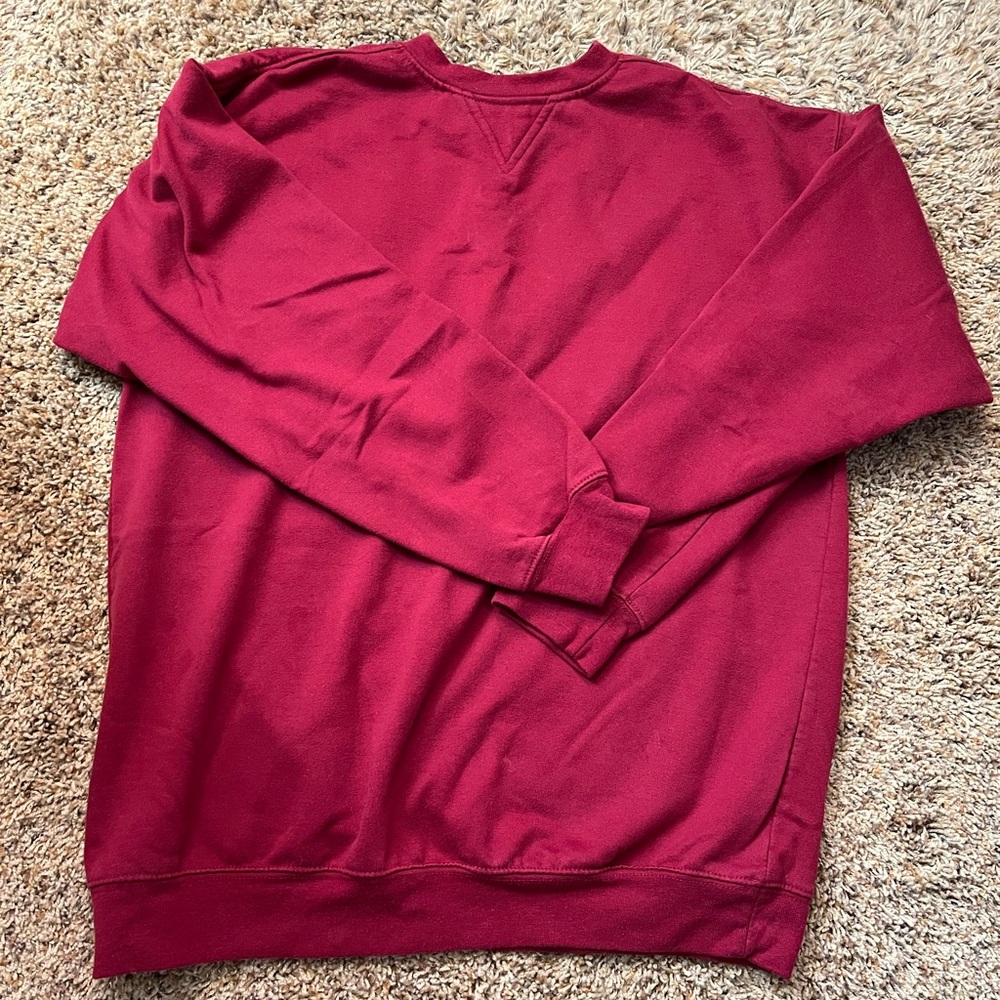 Women’s maroon sweatshirt. Great condition.